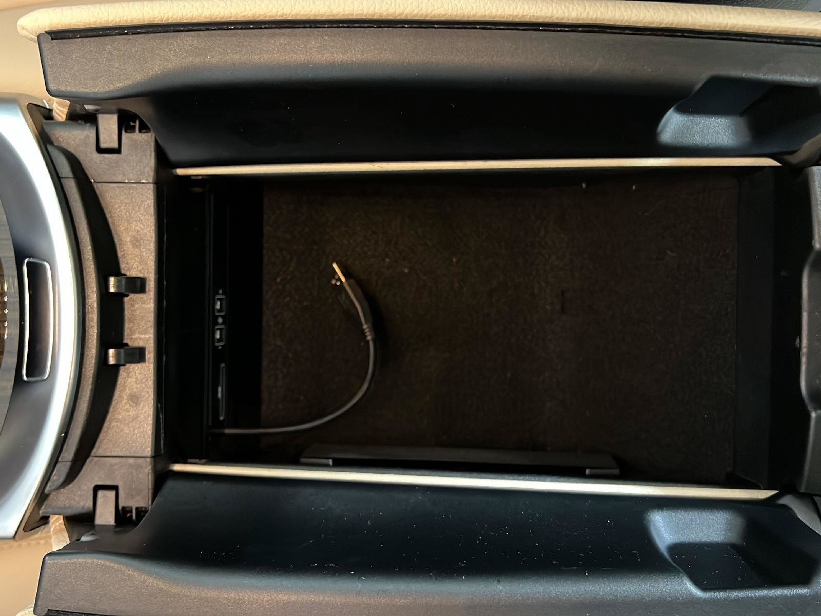 Used 2016 Mercedes-Benz C 300 4MATIC Sedan image 33