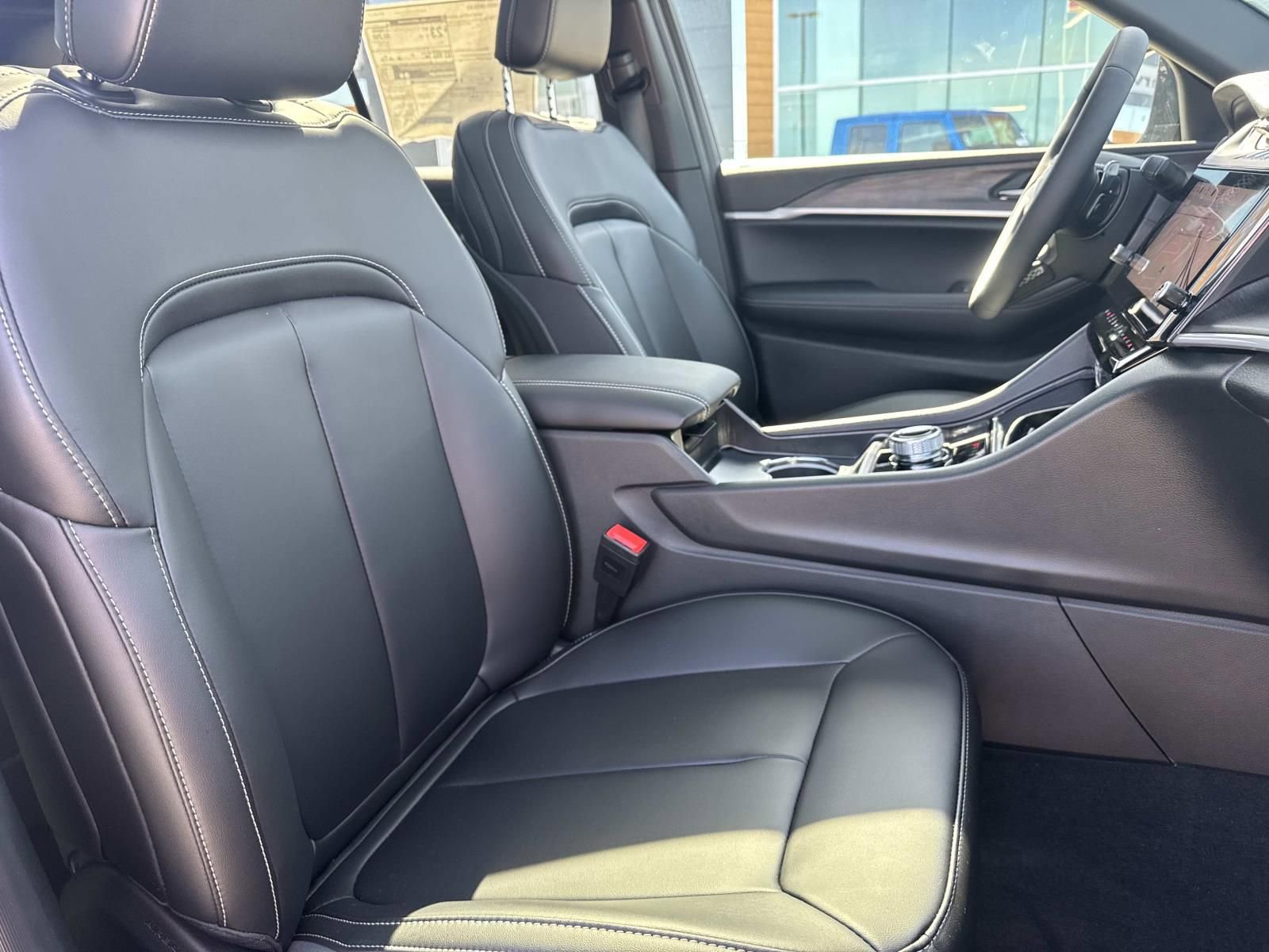 New 2026 Jeep Grand Cherokee Limited w/ Limited Altitude Package image 12