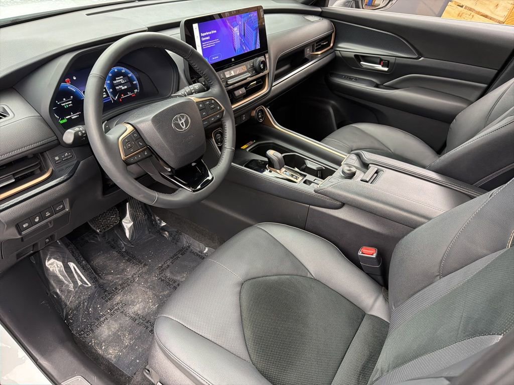 Used 2024 Toyota Grand Highlander AWD Hybrid image 11