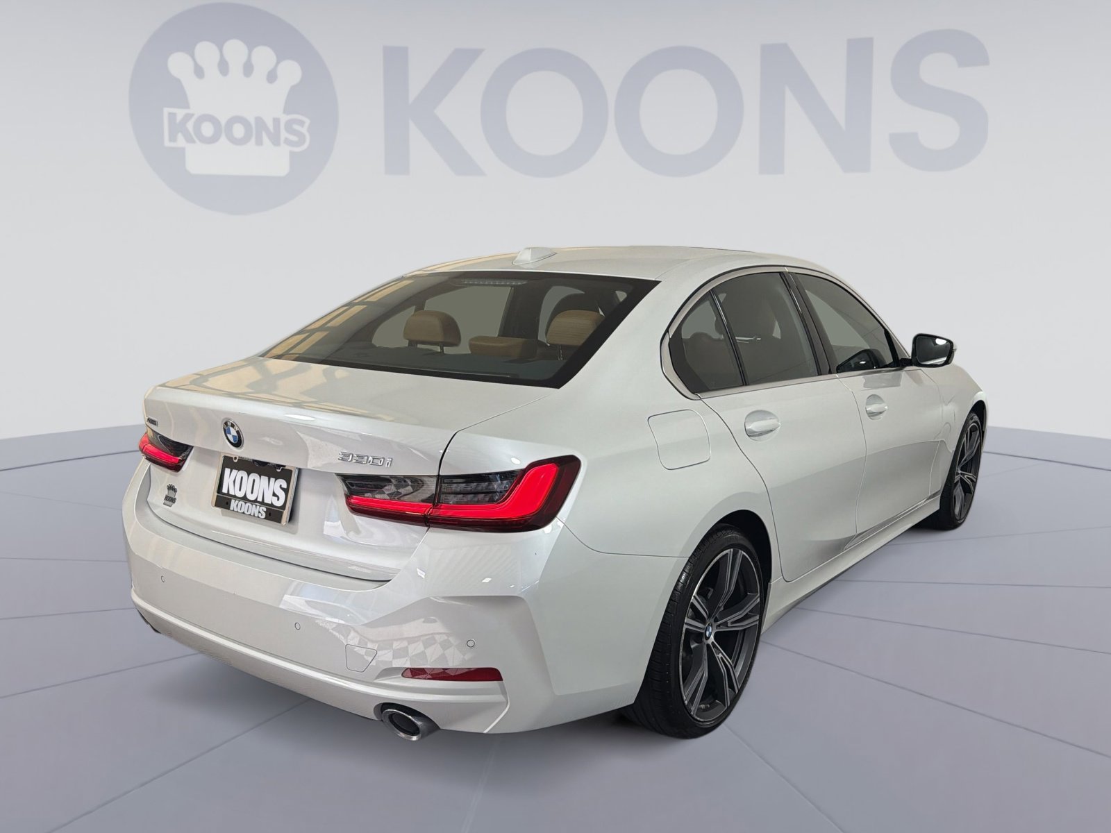 Used 2024 BMW 330i xDrive Sedan w/ Premium Package image 7