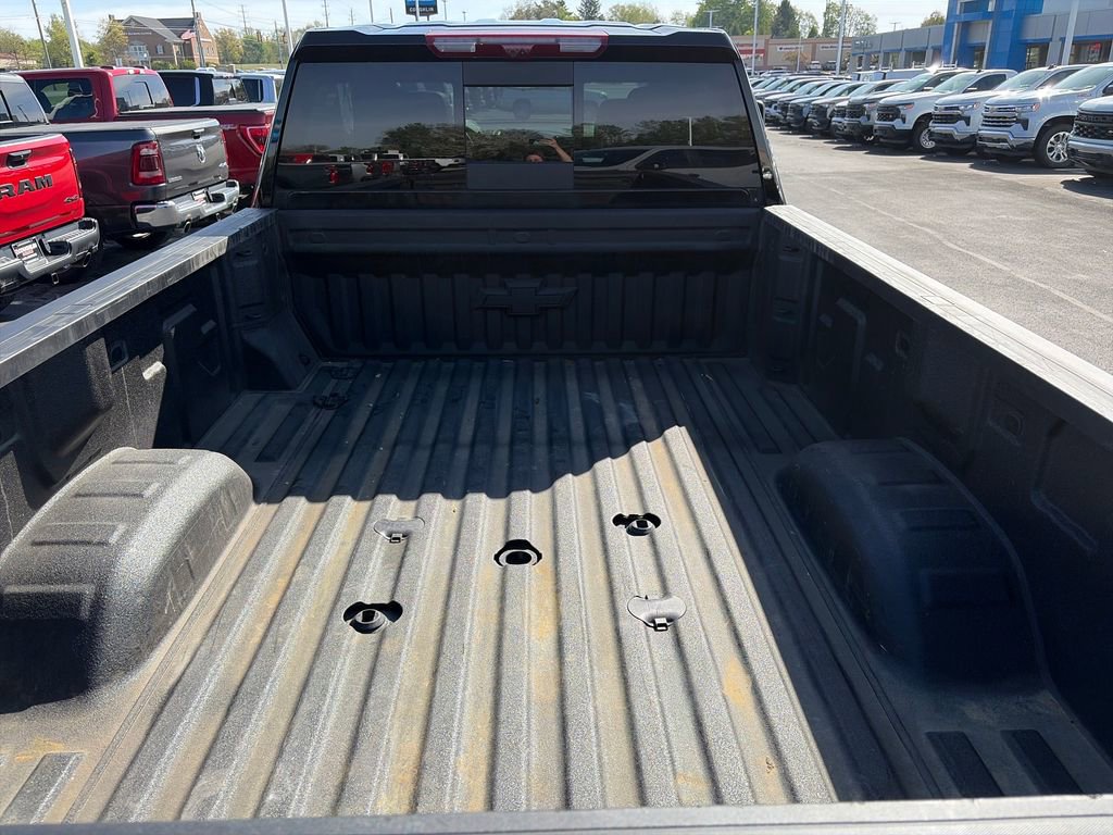 Used 2025 Chevrolet Silverado 2500 High Country w/ High Country Premium Package AWD/4WD image 6