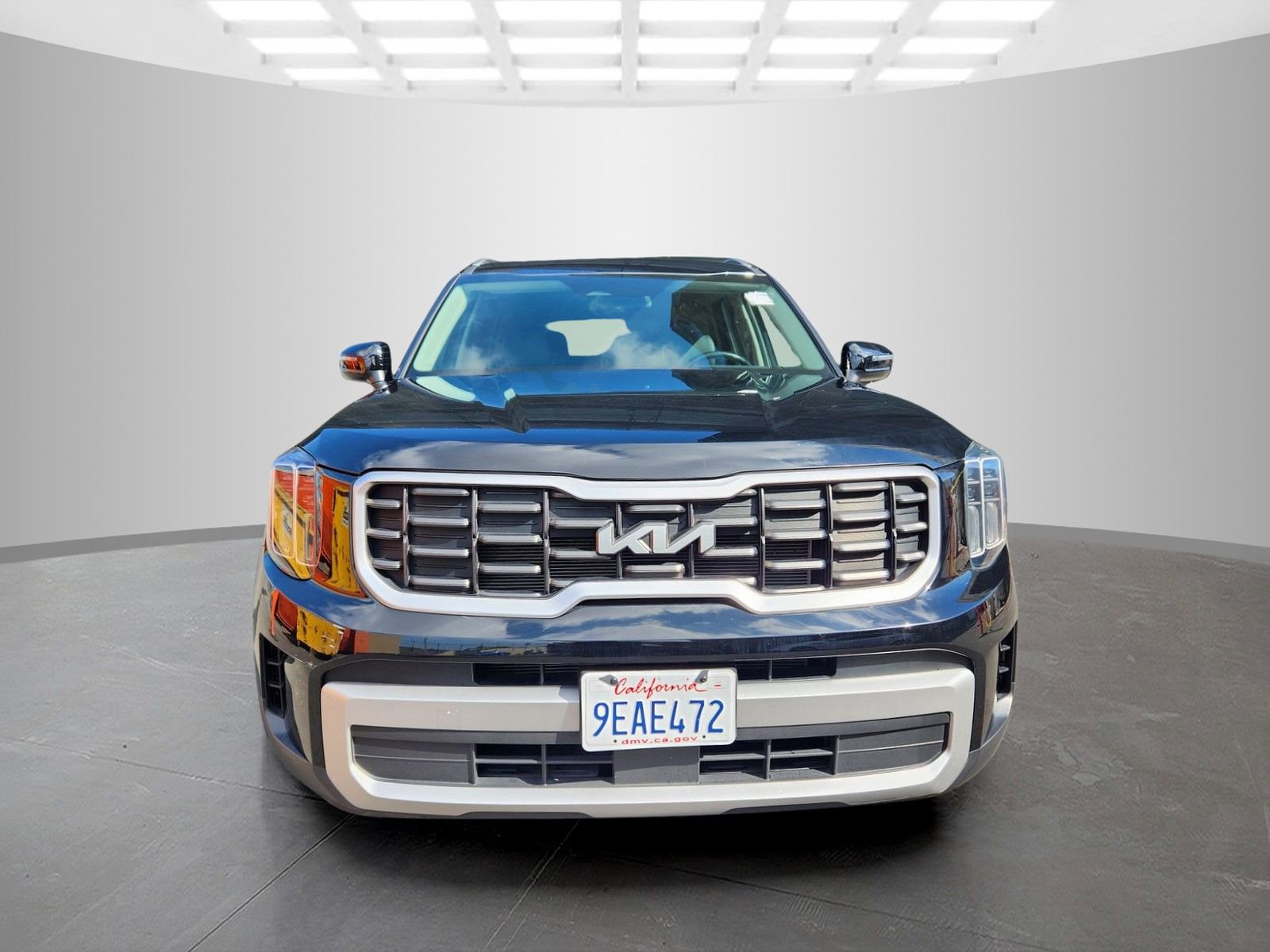 Used 2023 Kia Telluride S FWD image 2