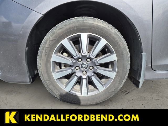 Used 2018 Toyota Sienna Limited Premium image 5
