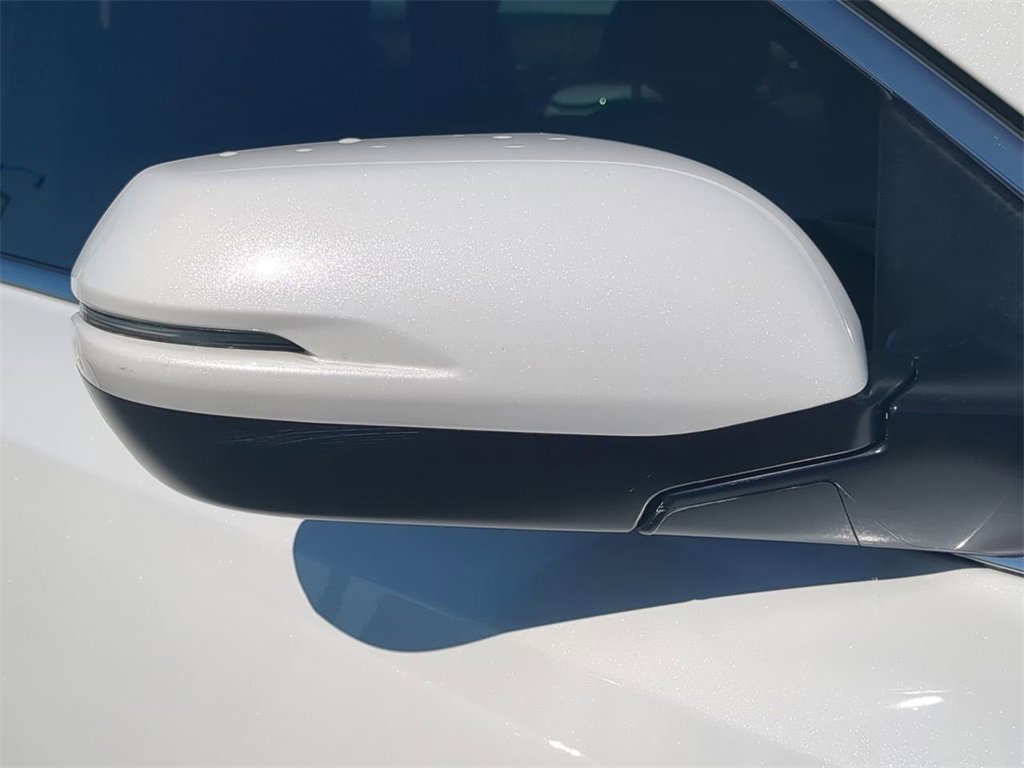 Used 2020 Honda CR-V Touring image 11