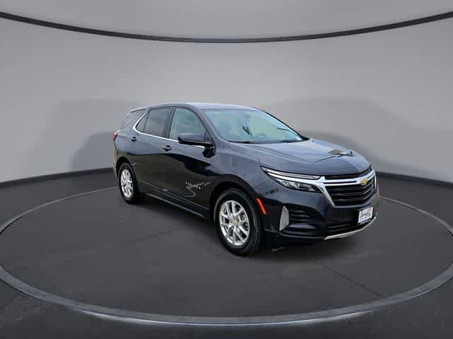 Used 2022 Chevrolet Equinox LT FWD image 2