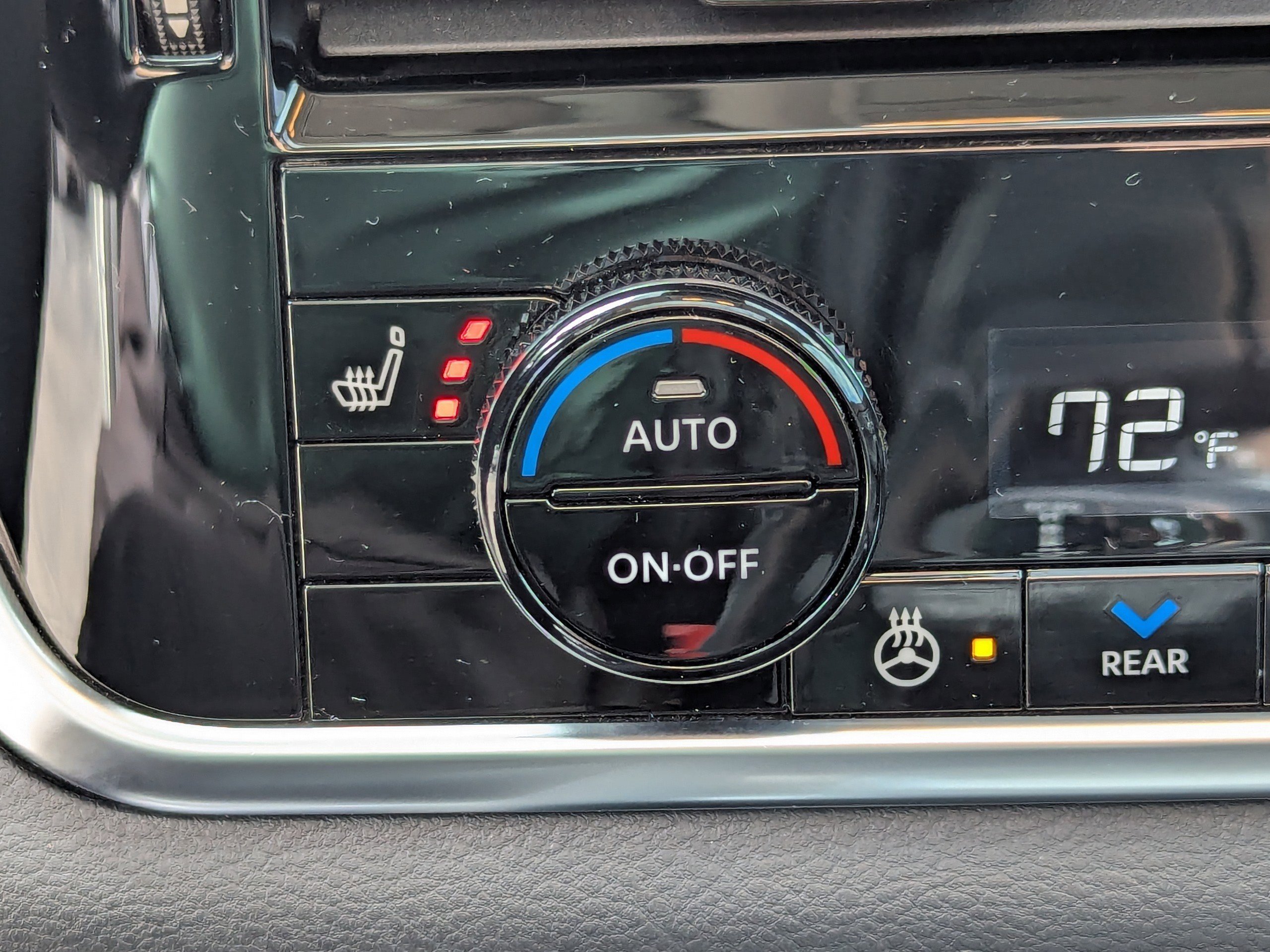 Used 2023 Nissan Rogue SL w/ SL Premium Package image 26