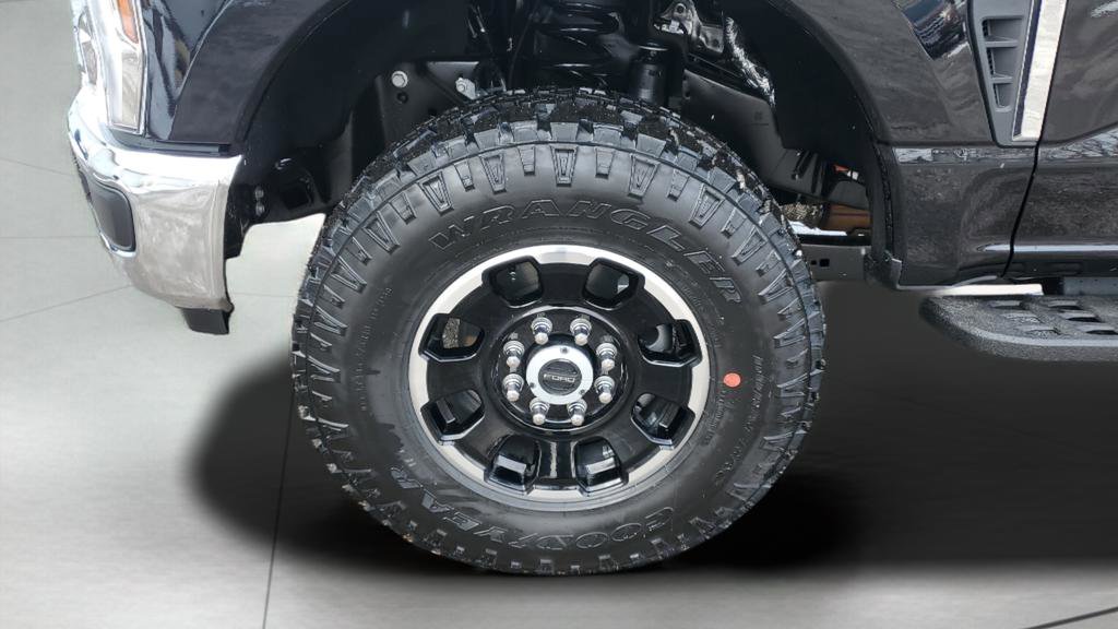 New 2026 Ford F250 XLT w/ XLT Premium Package image 15