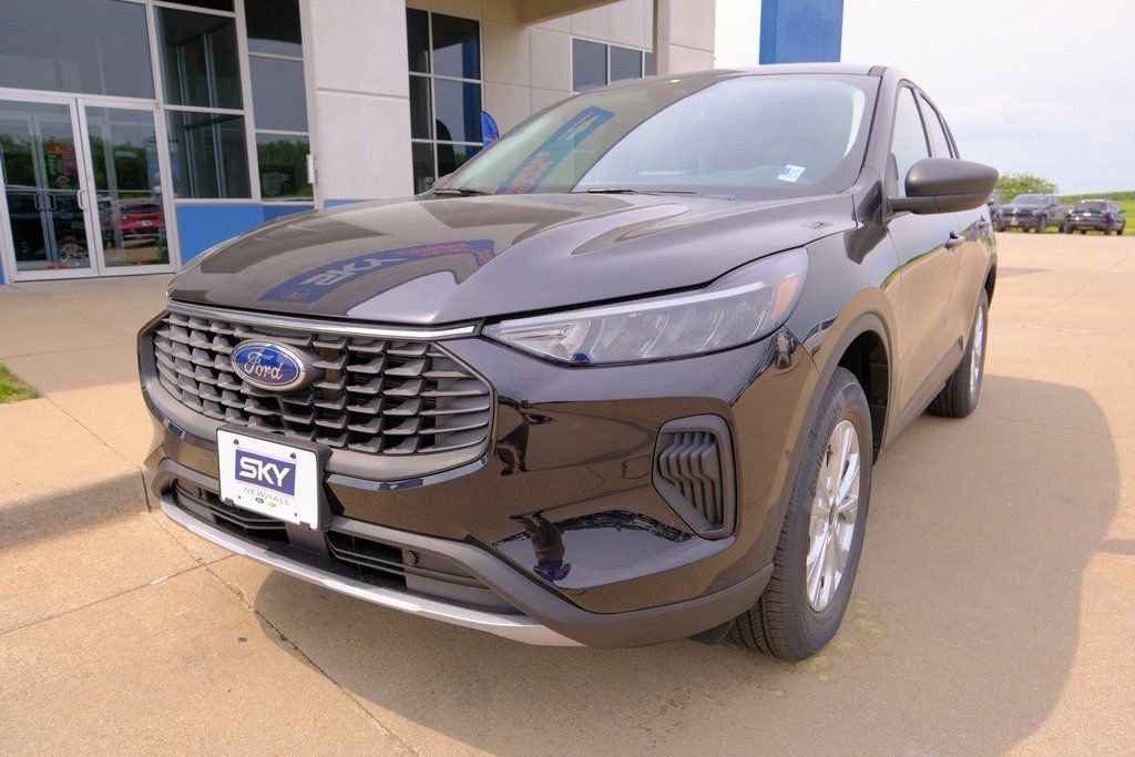 New 2025 Ford Escape Active