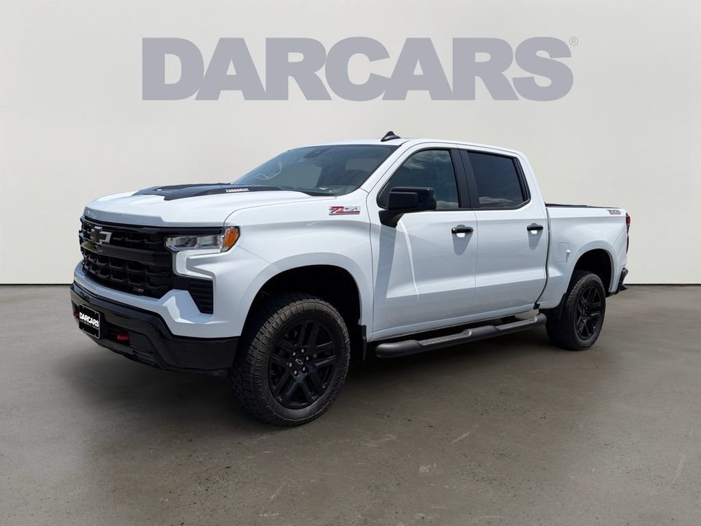 Used 2025 Chevrolet Silverado 1500 LT Trail Boss w/ Protection Package AWD/4WD image 3