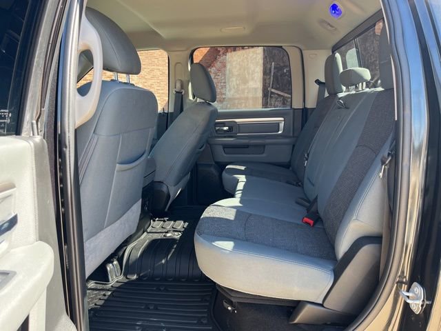 Used 2018 RAM 1500 SLT image 12