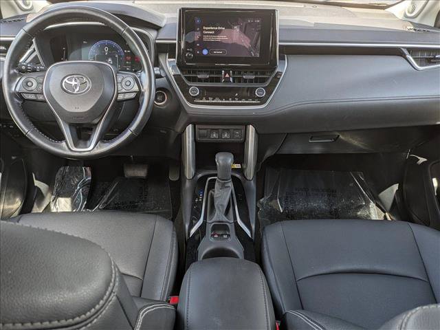 Used 2023 Toyota Corolla Cross XLE w/ Convenience Package AWD/4WD image 18