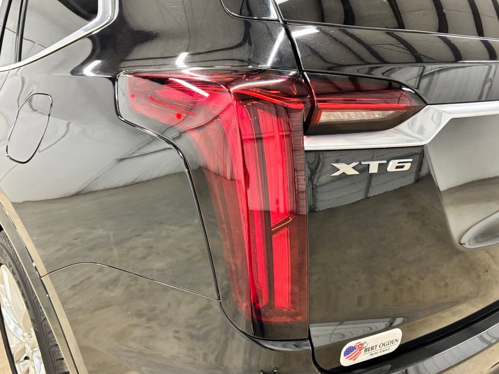 Used 2022 Cadillac XT6 Premium Luxury FWD image 8