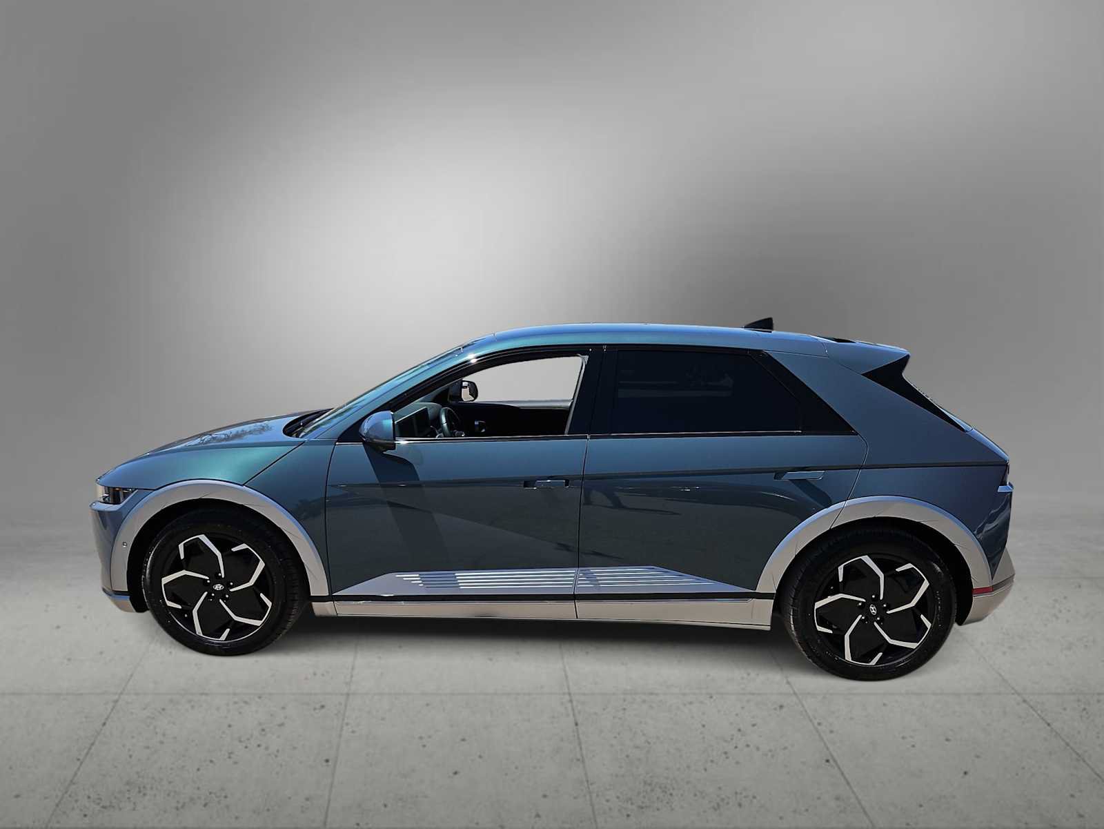 Certified 2024 Hyundai Ioniq 5 Limited RWD image 5
