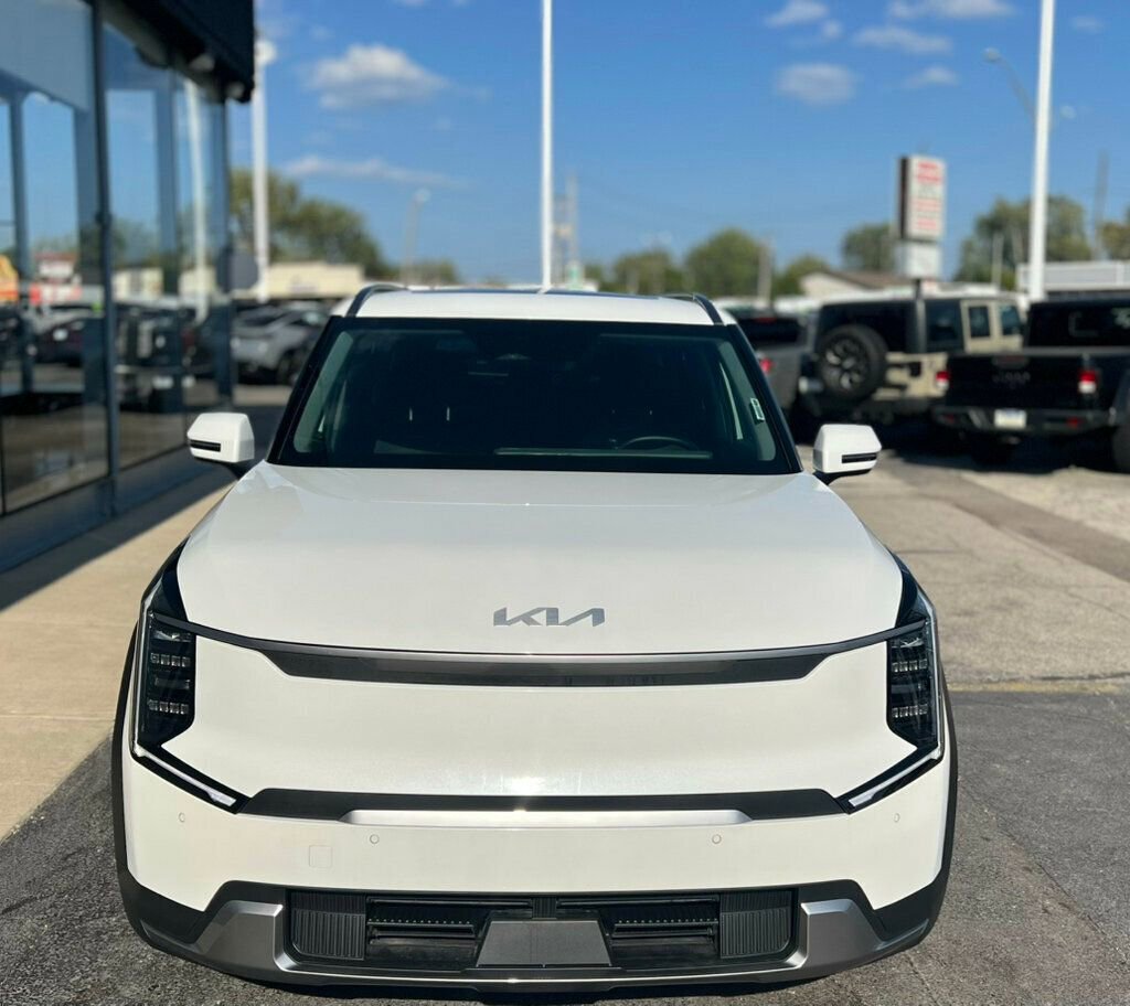 Used 2024 Kia EV9 Wind AWD/4WD image 8