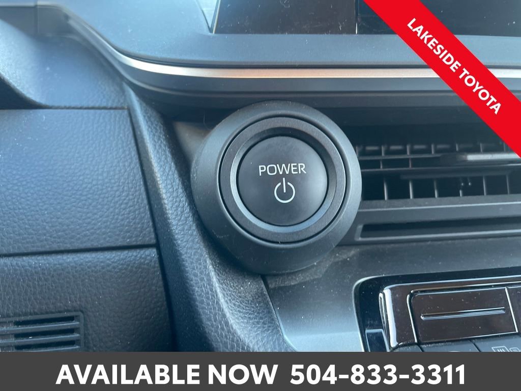 Certified 2023 Toyota Prius LE image 31