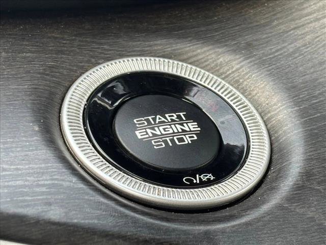 Used 2023 Jeep Grand Cherokee Limited image 12