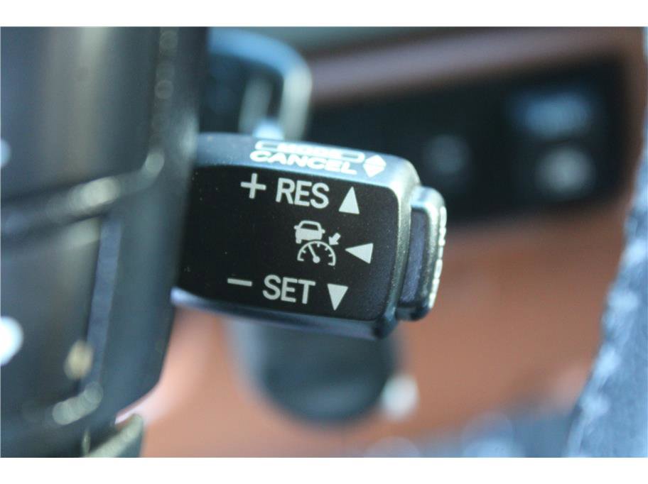 Used 2012 Toyota Sequoia Platinum image 21