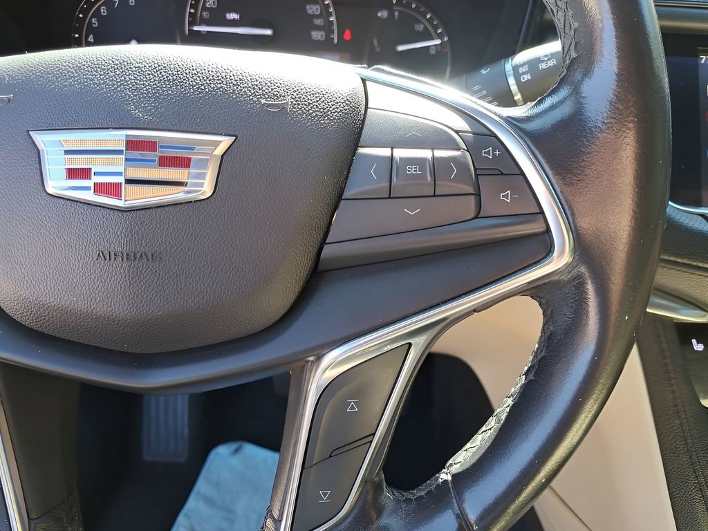 Used 2017 Cadillac XT5 Luxury w/ Driver Awareness Package image 20