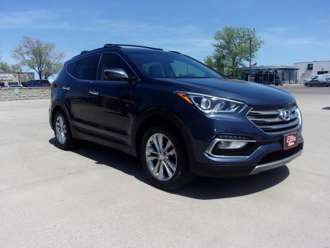 Used 2017 Hyundai Santa Fe Sport 2.0T FWD image 4