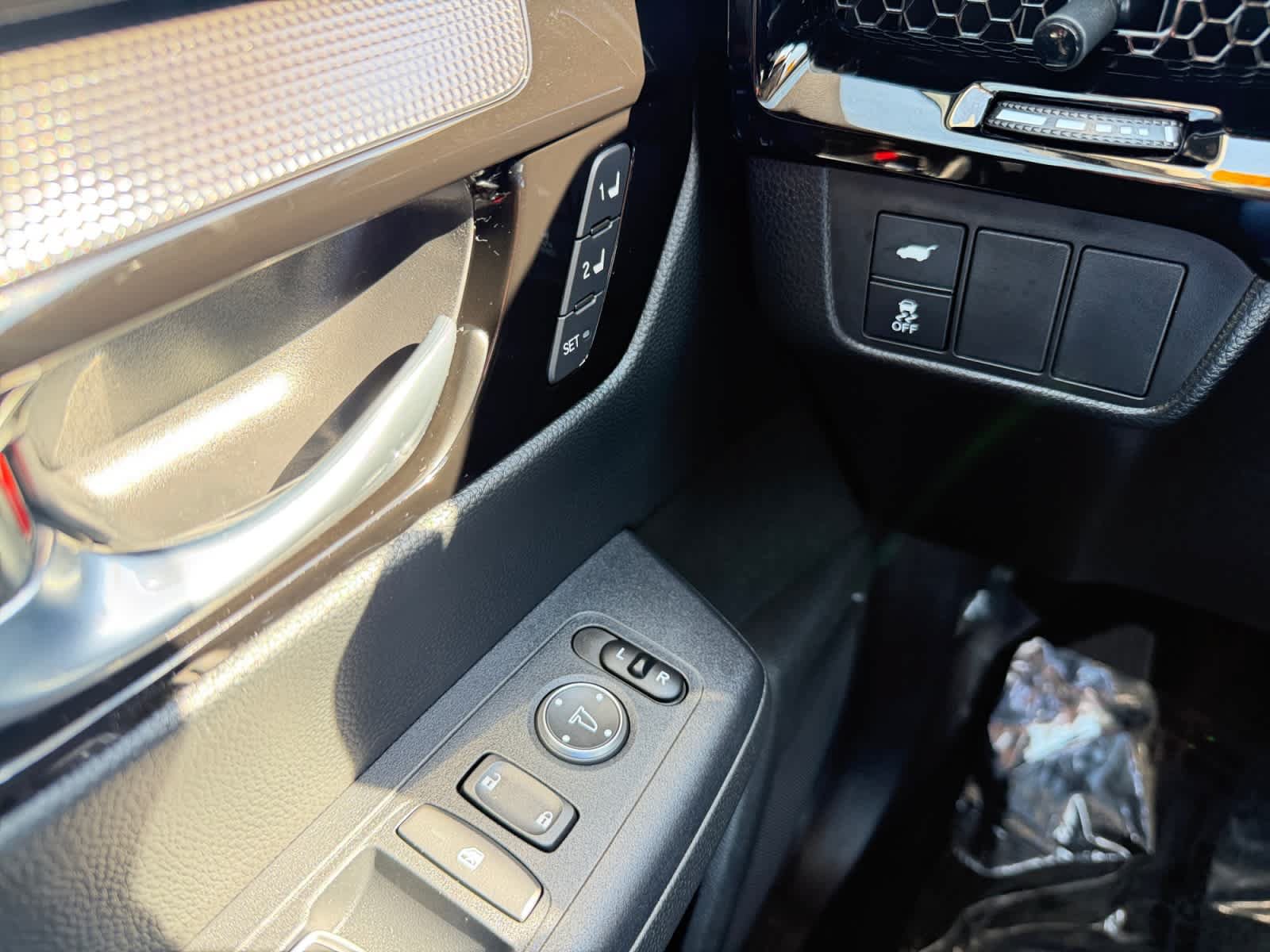 Used 2025 Honda CR-V EX-L image 22