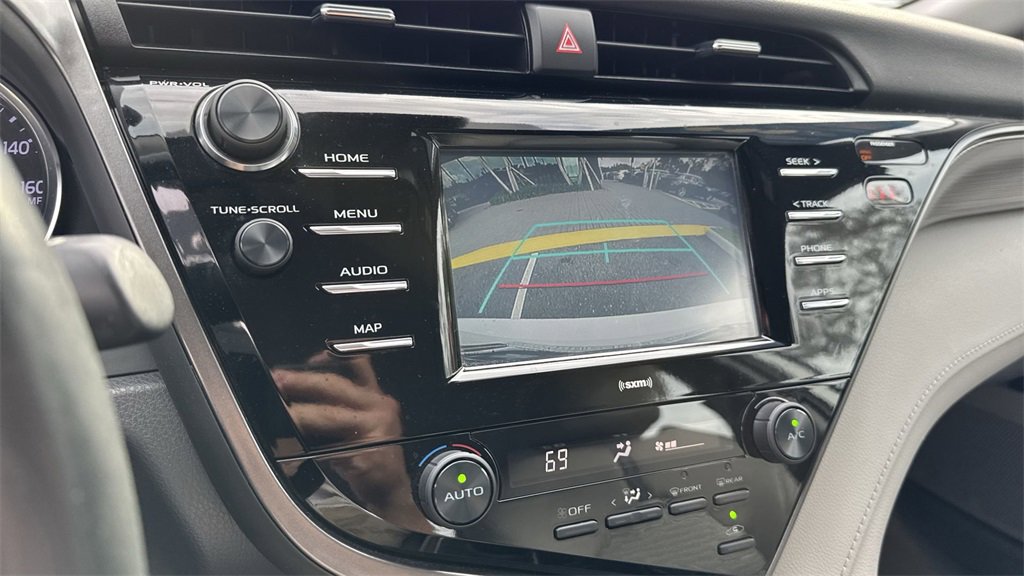 Used 2020 Toyota Camry SE image 51