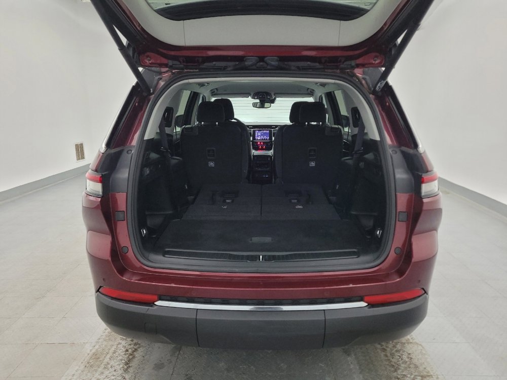 Used 2022 Jeep Grand Cherokee L Laredo w/ Luxury Tech Group I image 29