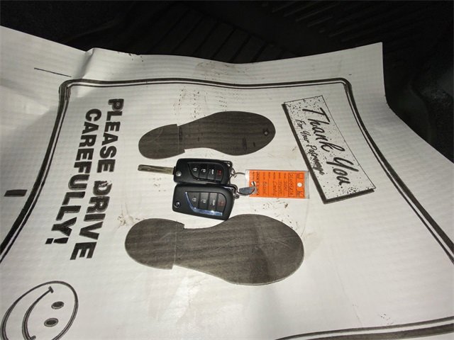 Used 2020 Toyota Camry LE image 29