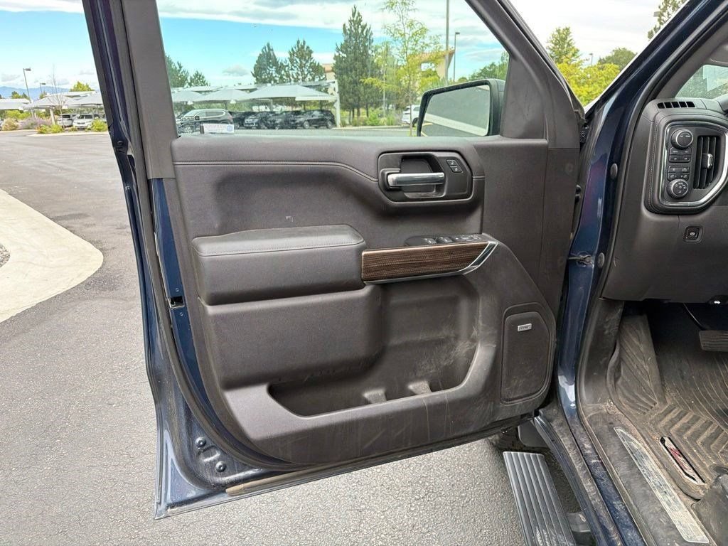 Used 2020 Chevrolet Silverado 1500 LT Trail Boss AWD/4WD image 9