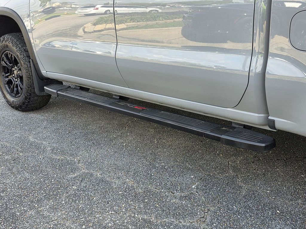 Used 2024 Chevrolet Silverado 1500 ZR2 w/ Technology Package image 39