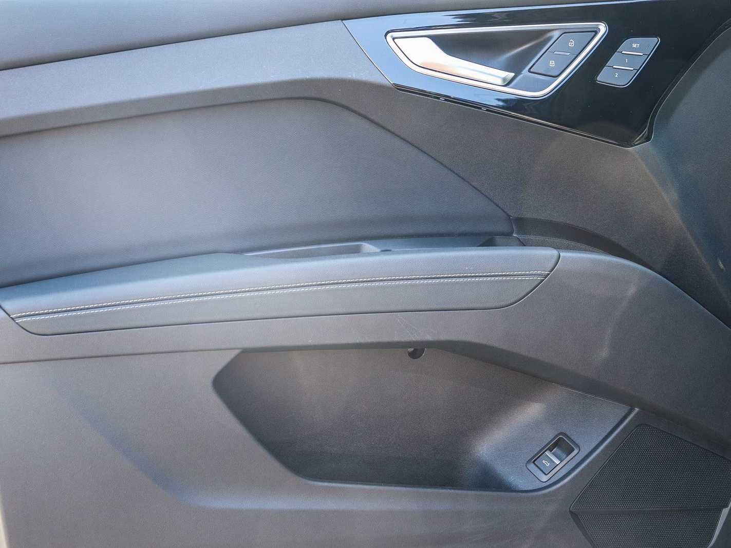 Used 2023 Audi Q4 e-tron Premium Plus w/ Premium Plus RWD image 22