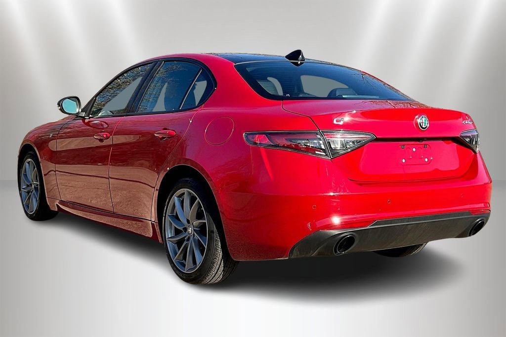 Used 2024 Alfa Romeo Giulia Ti image 4