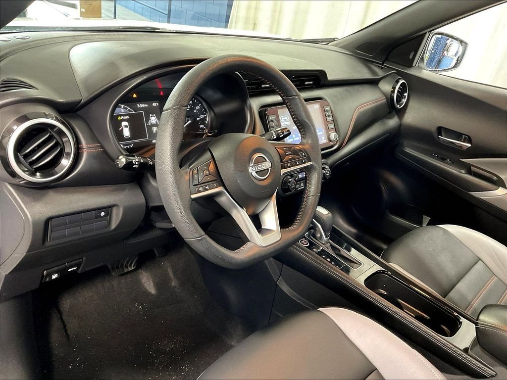 Used 2023 Nissan Kicks SR w/ SR Premium Package FWD image 8