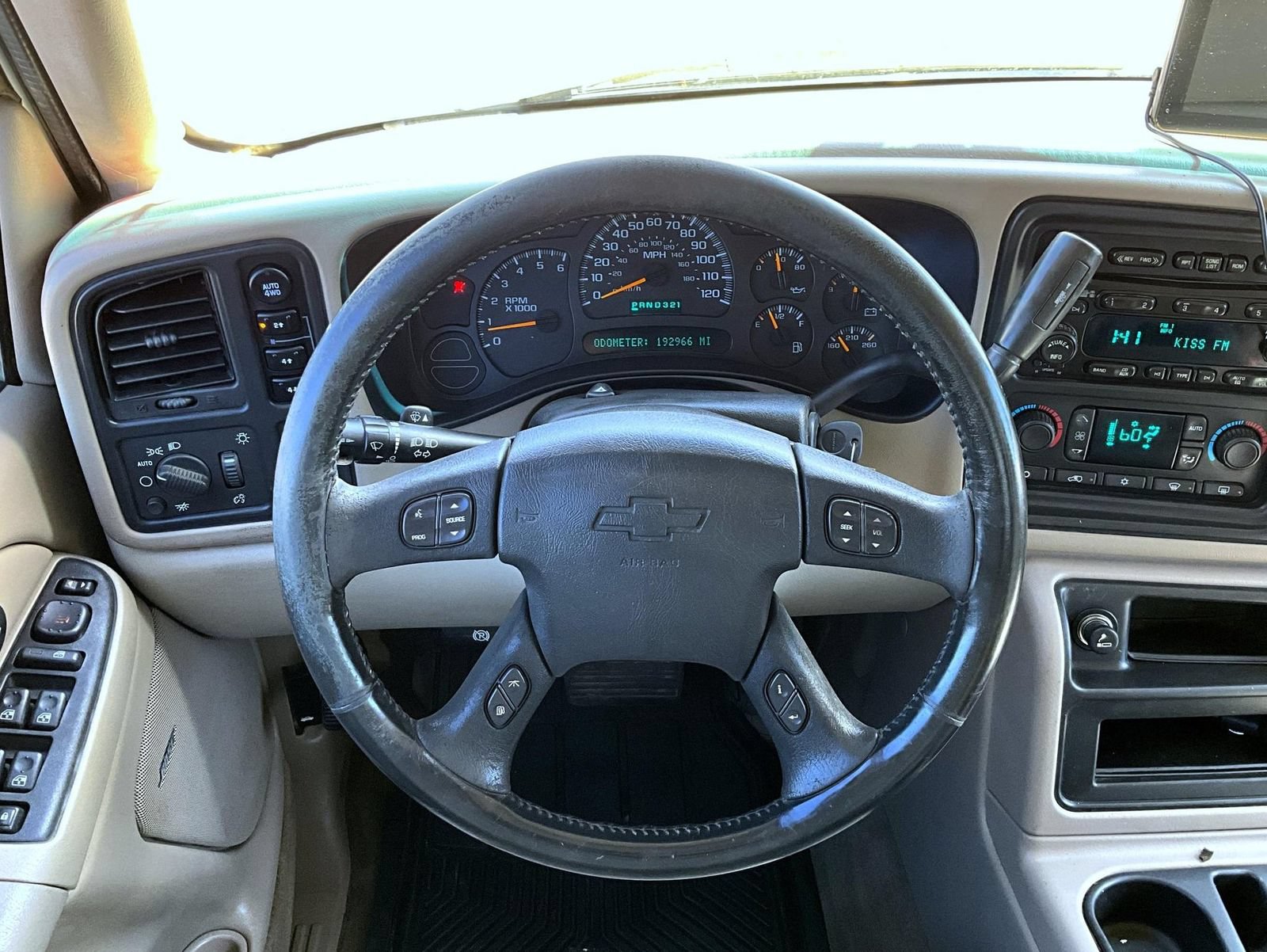 Used 2005 Chevrolet Avalanche Z71 w/ Sun And Sound Package AWD/4WD image 13