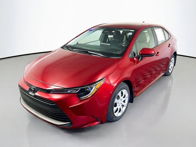 Used 2025 Toyota Corolla LE image 3