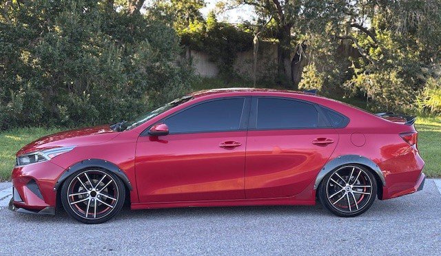 Used 2023 Kia Forte LXS FWD image 2