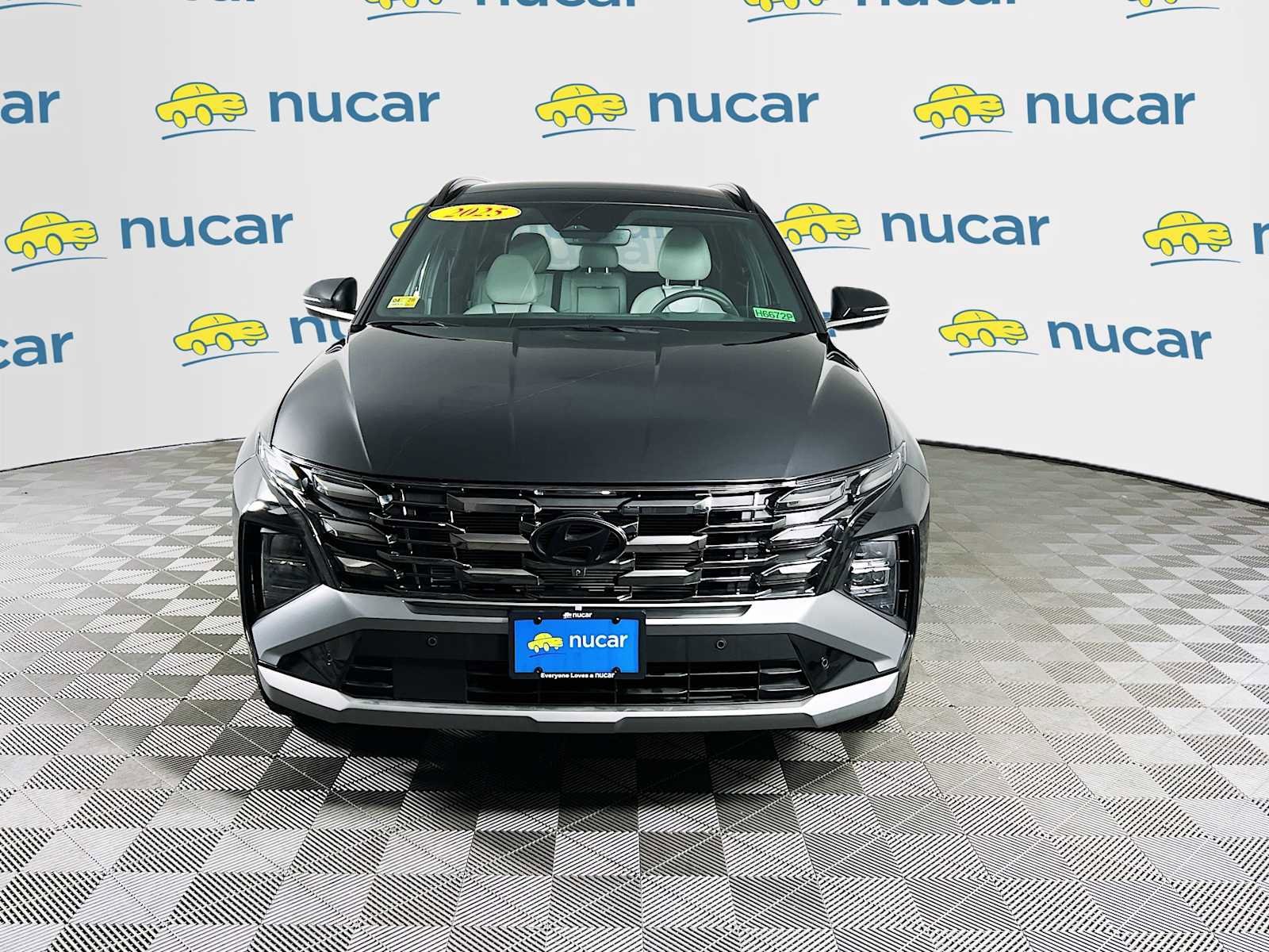 Used 2025 Hyundai Tucson Limited AWD/4WD image 2