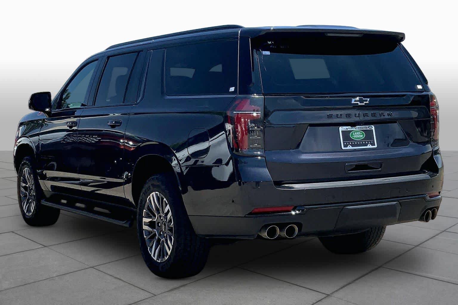 Used 2025 Chevrolet Suburban Z71 AWD/4WD image 11