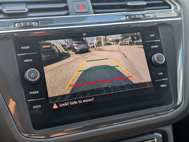 Certified 2020 Volkswagen Tiguan SE image 23