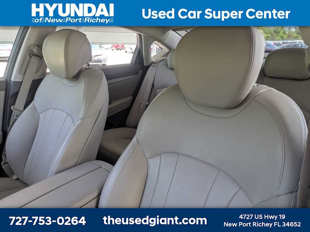 Used 2018 Genesis G80 3.8 w/ Option Group 02 RWD image 7
