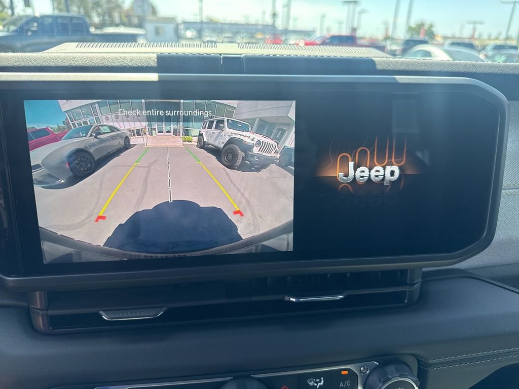 Certified 2025 Jeep Wrangler Unlimited Sahara w/ Safety Group AWD/4WD image 23