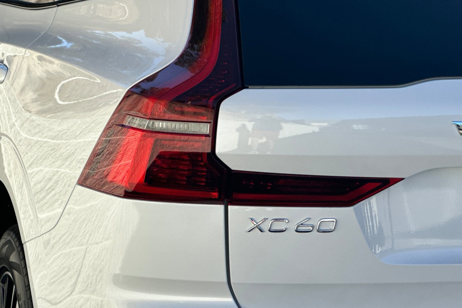 New 2026 Volvo XC60 T8 Plus image 7