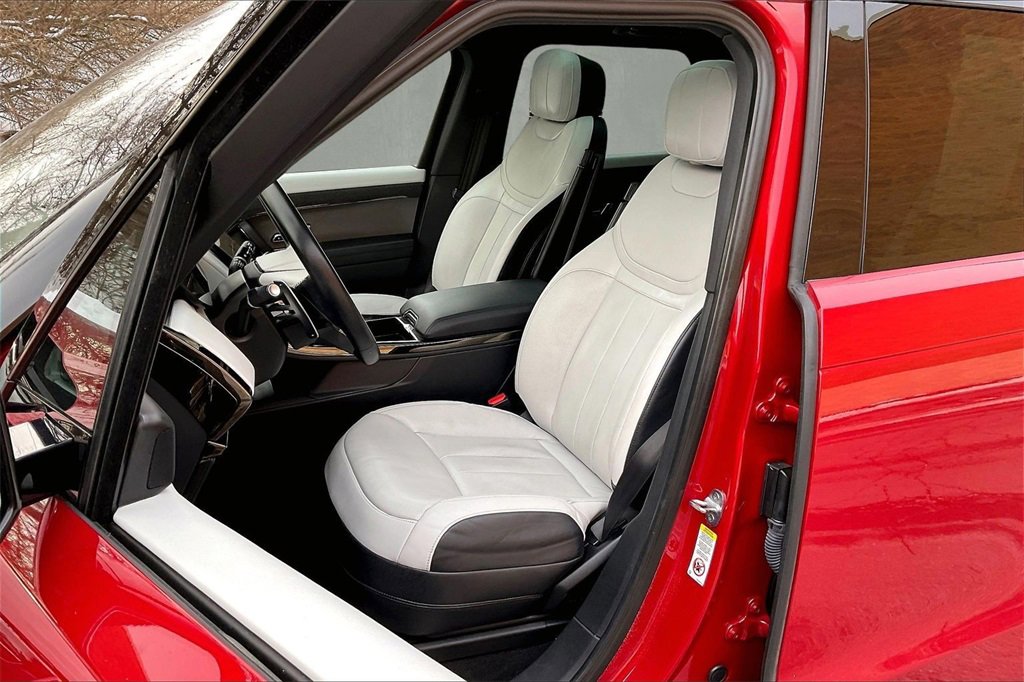 Used 2023 Land Rover Range Rover Sport SE Dynamic image 21