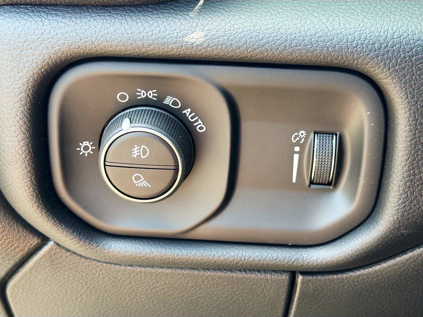 New 2026 RAM 2500 Big Horn AWD/4WD image 33