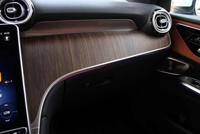 New 2025 Mercedes-Benz GLC 350e 4MATIC image 30