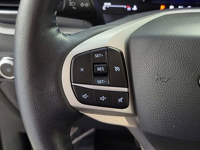Used 2022 Ford Explorer XLT w/ Equipment Group 202A image 24