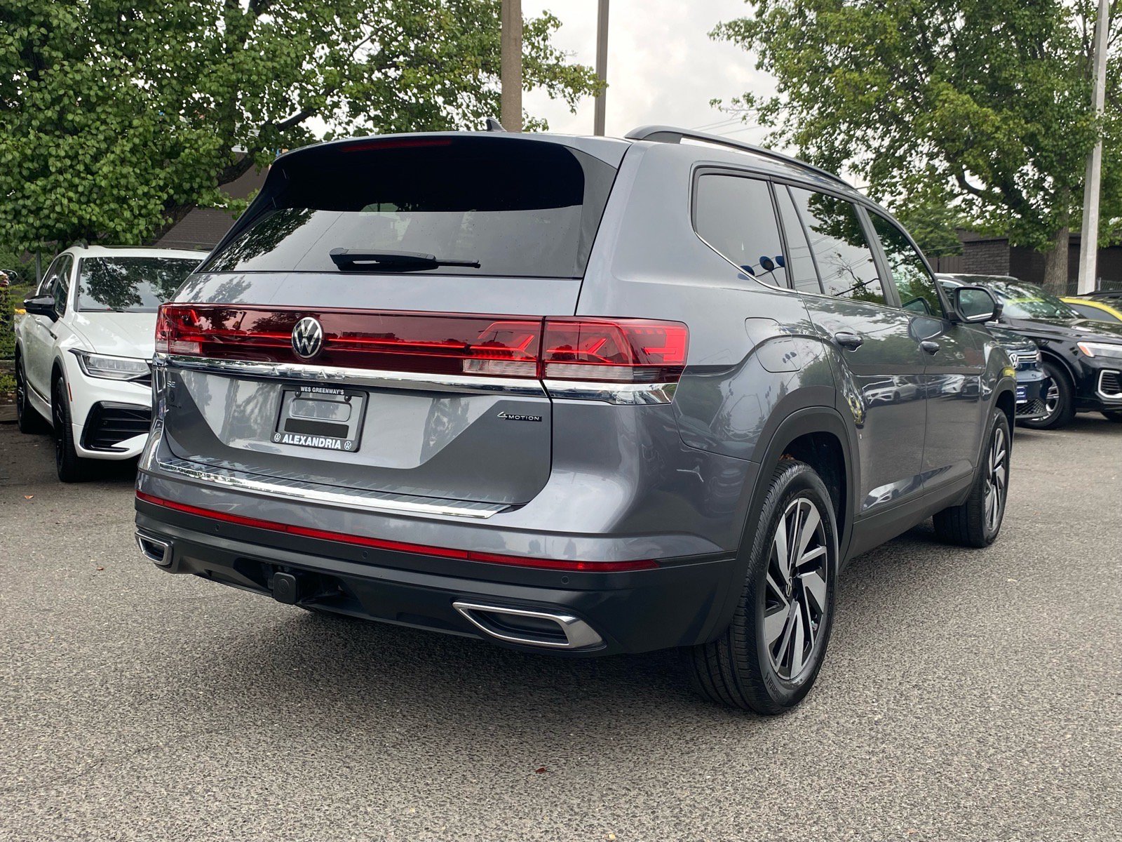 Certified 2024 Volkswagen Atlas SE AWD/4WD image 3