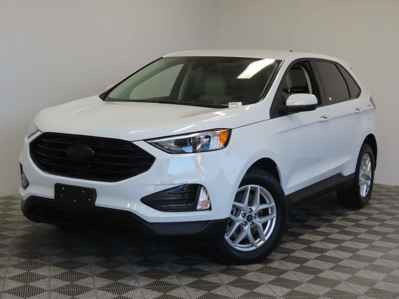 Used 2022 Ford Edge SEL w/ Convenience Package