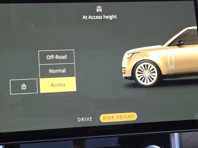 Used 2023 Land Rover Range Rover SE AWD/4WD image 22