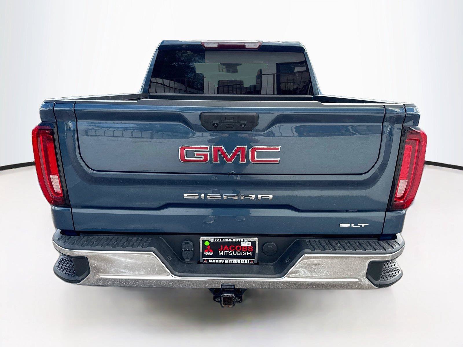 Used 2024 GMC Sierra 1500 SLT RWD image 4