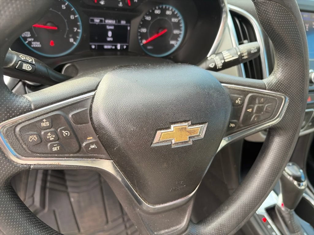 Used 2020 Chevrolet Equinox LS w/ LS Convenience Package AWD/4WD image 16